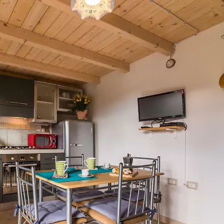 Locazione Turistica Casa Pedra 1