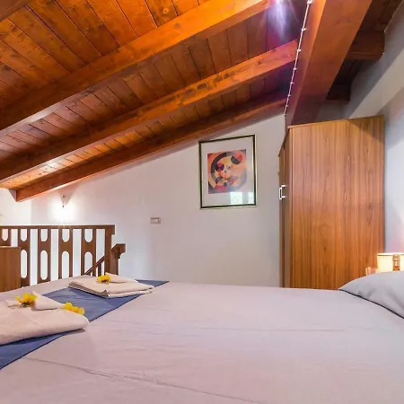 Locazione Turistica Casa Pedra 1 *
