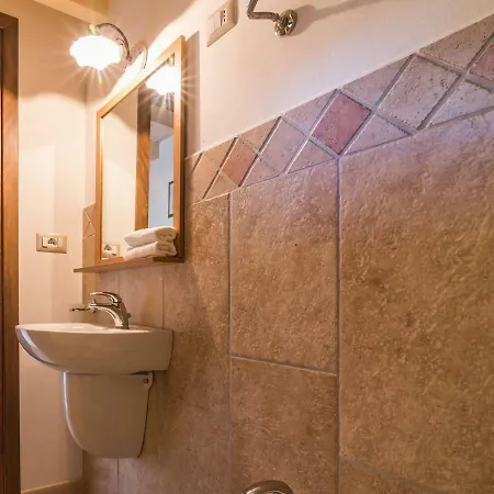 Locazione Turistica Casa Pedra 1 Vakantiehuis *