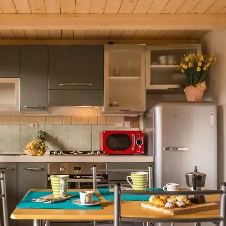 Locazione Turistica Casa Pedra 1 Vakantiehuis *