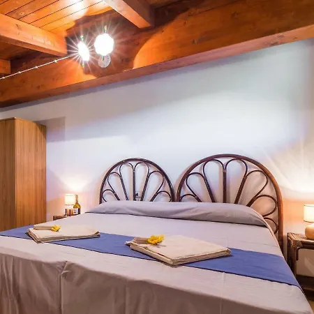 Locazione Turistica Casa Pedra 1 *
